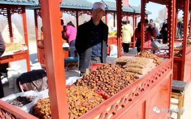 这个周末,我在金佛寺杏花海里等你!~